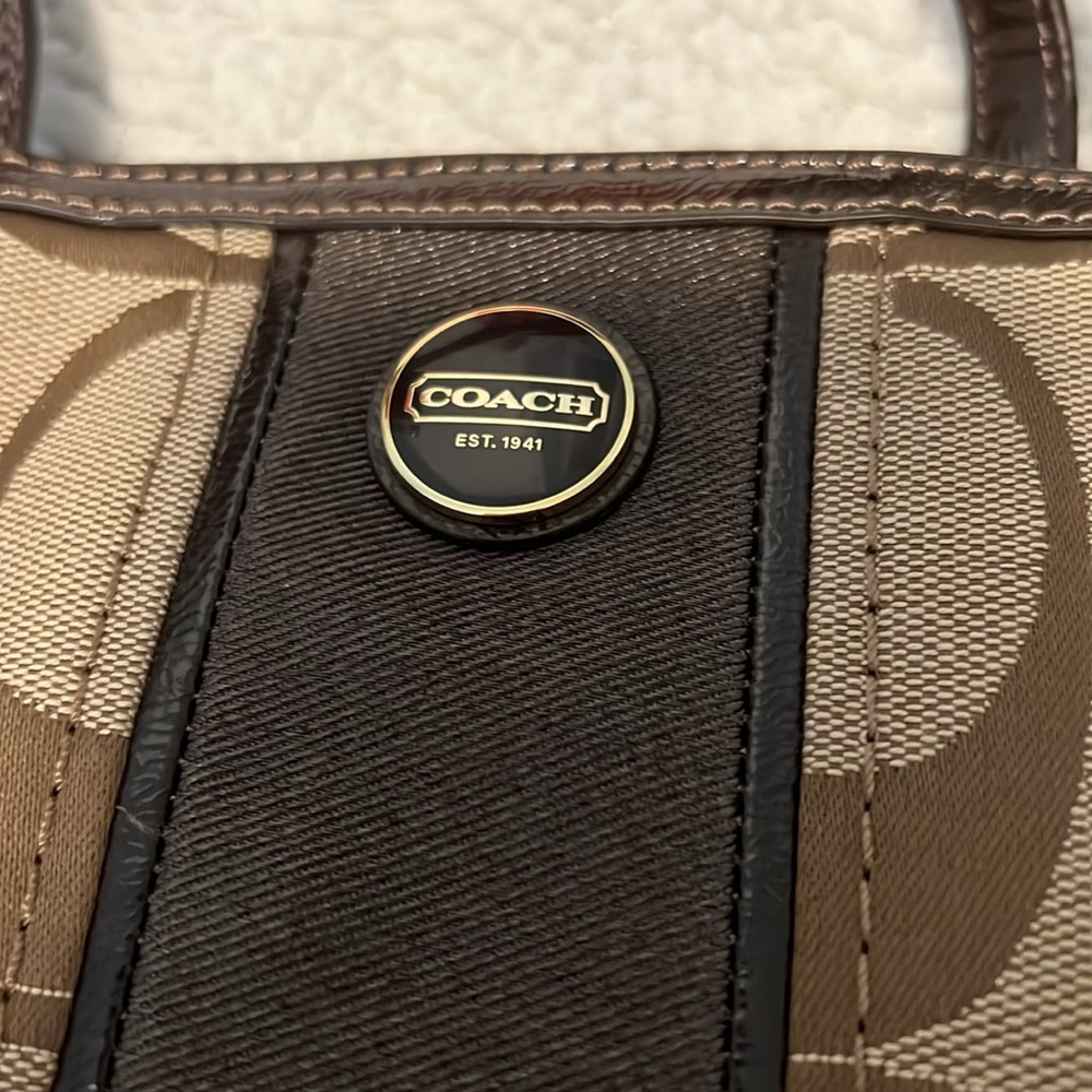 Vintage early 2000s mini Coach Purse